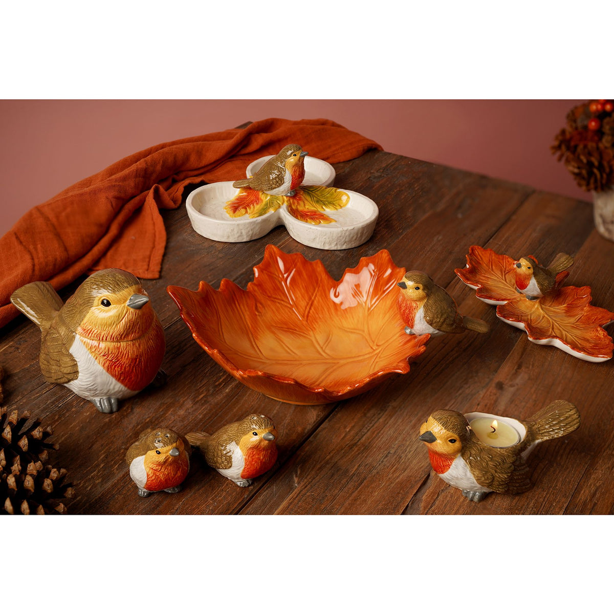 Country Living Robin On A Leaf Trinket Dish