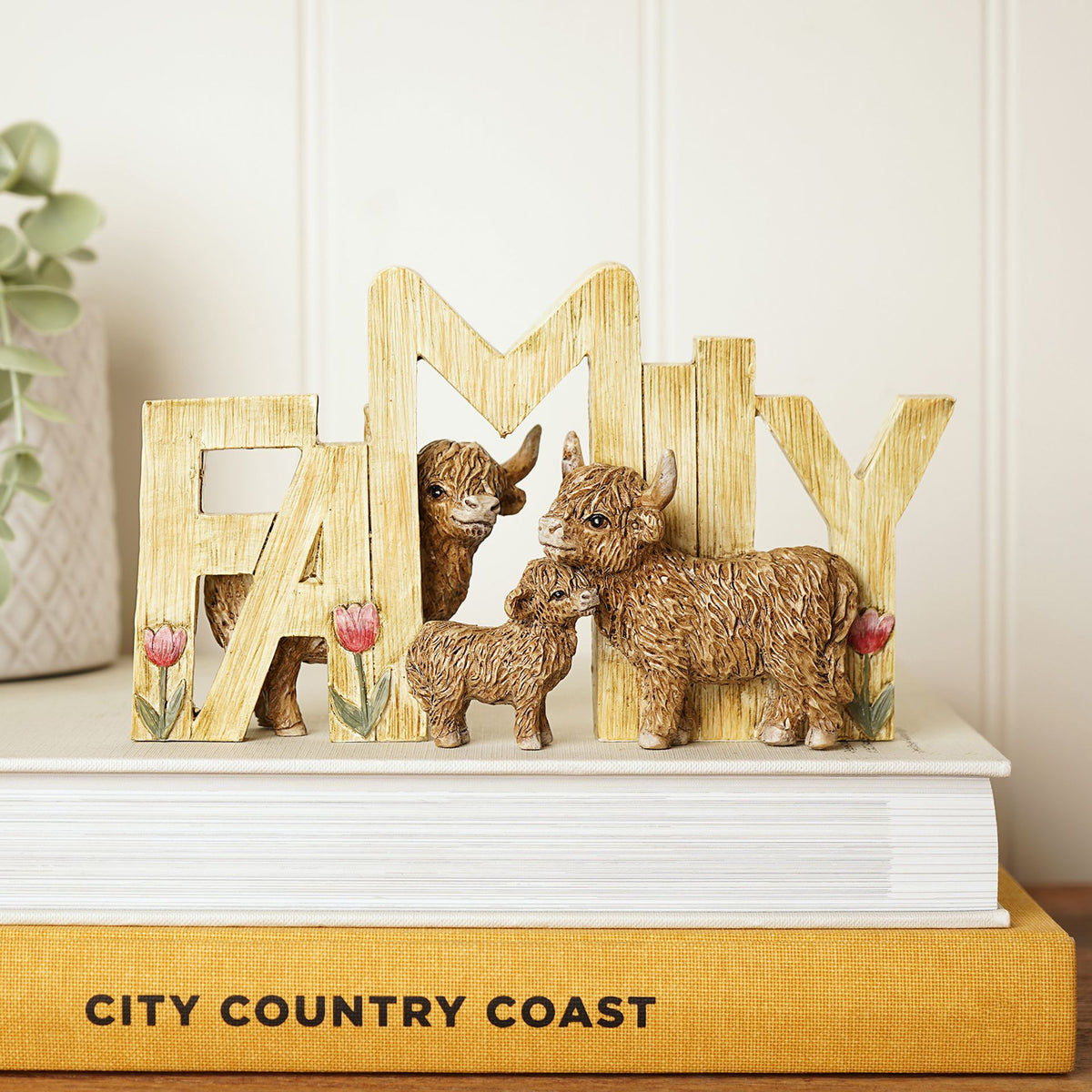 Country Living Highland Cow Plaque "Family"