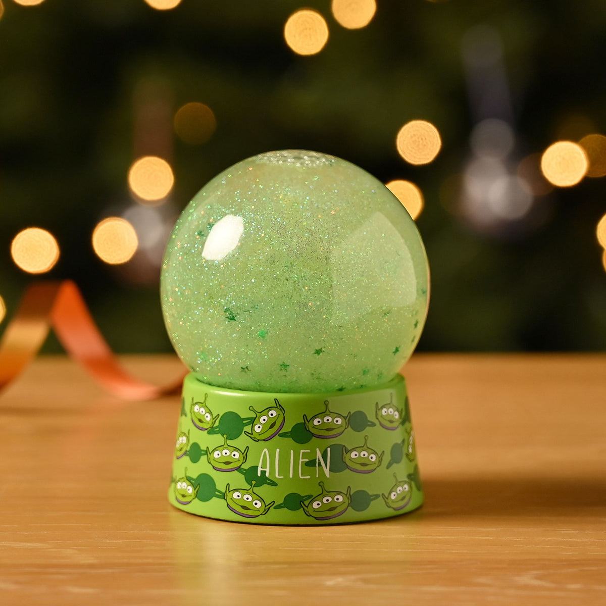 Alien Plastic Snowglobe