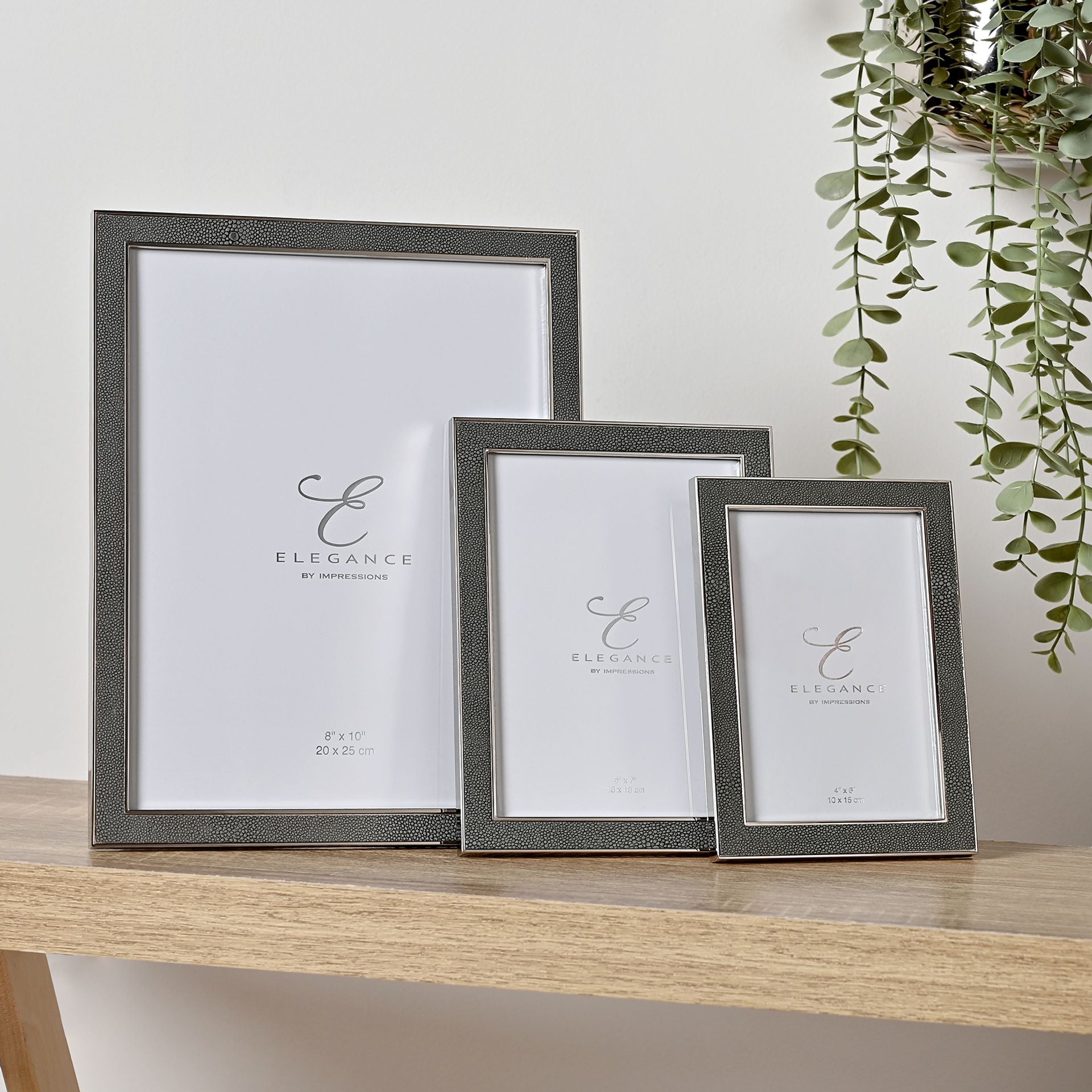 Elegance Metal Plated Grey Faux Shagreen Frame 4" x 6"