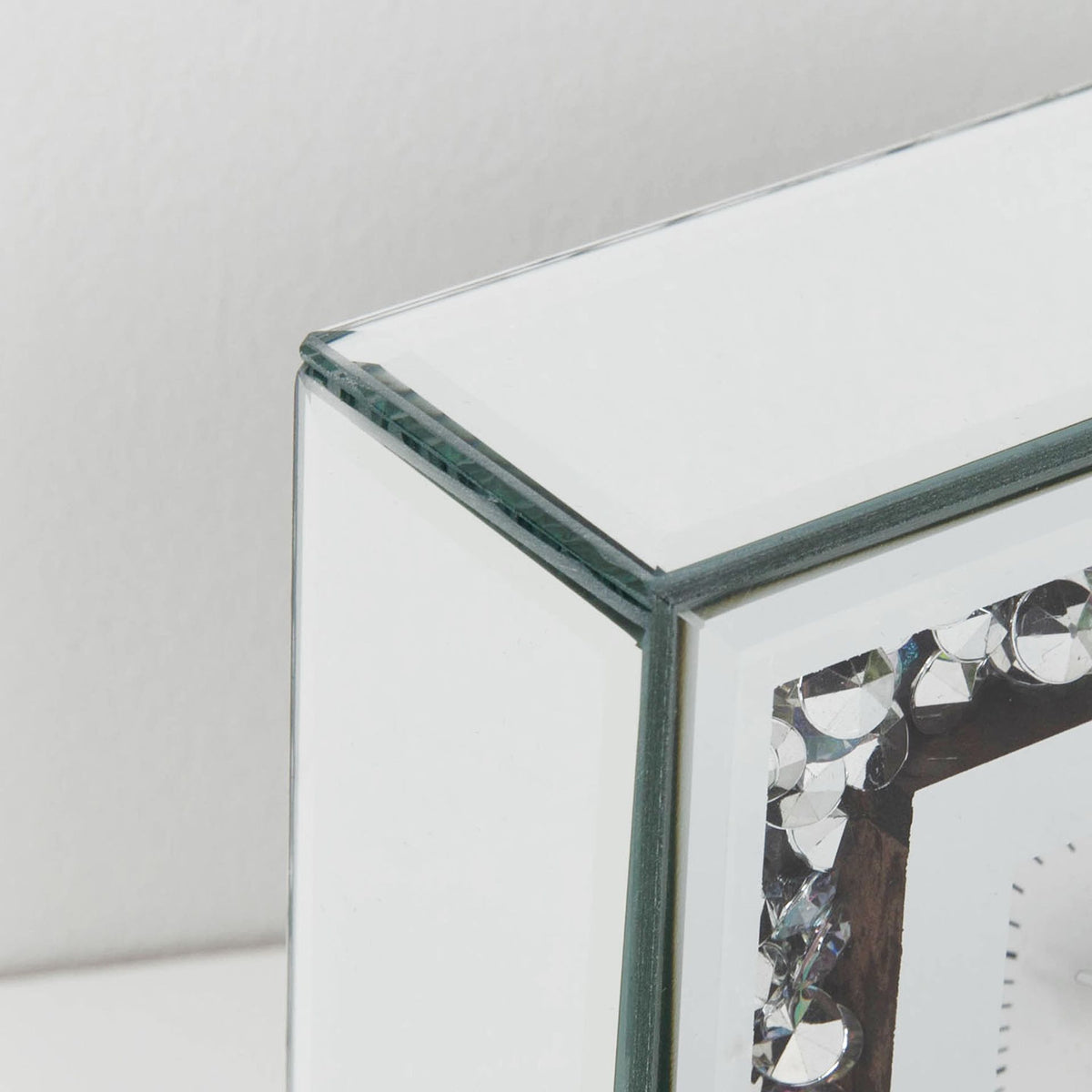 Hestia Crystal Border Mantel Clock 15cm