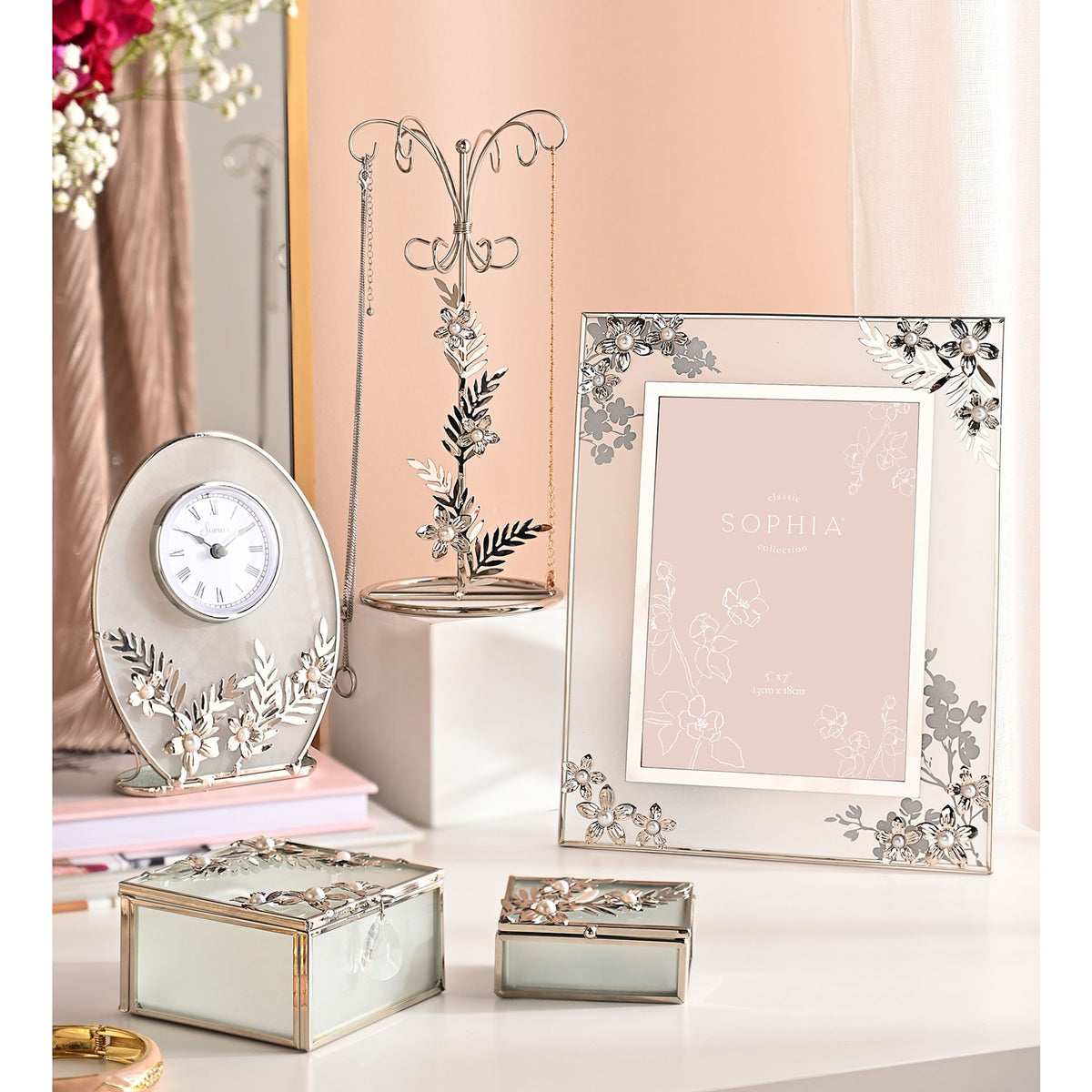 Sophia Classic Silver Daisy Square Trinket Box