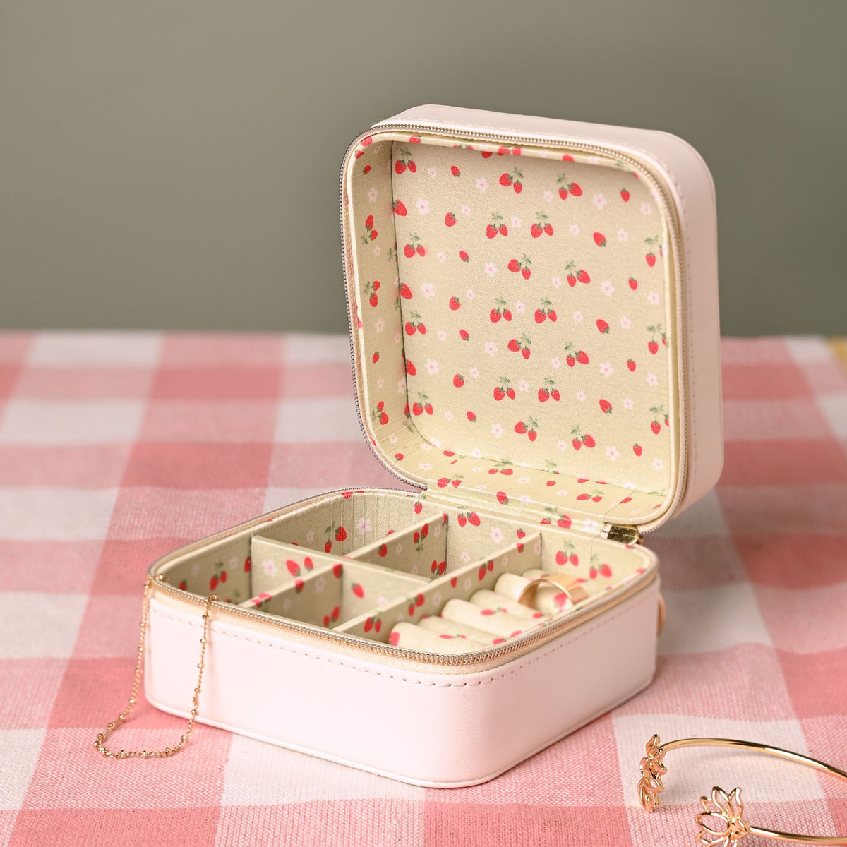 Disney Winnie Jewellery Box - Winnie