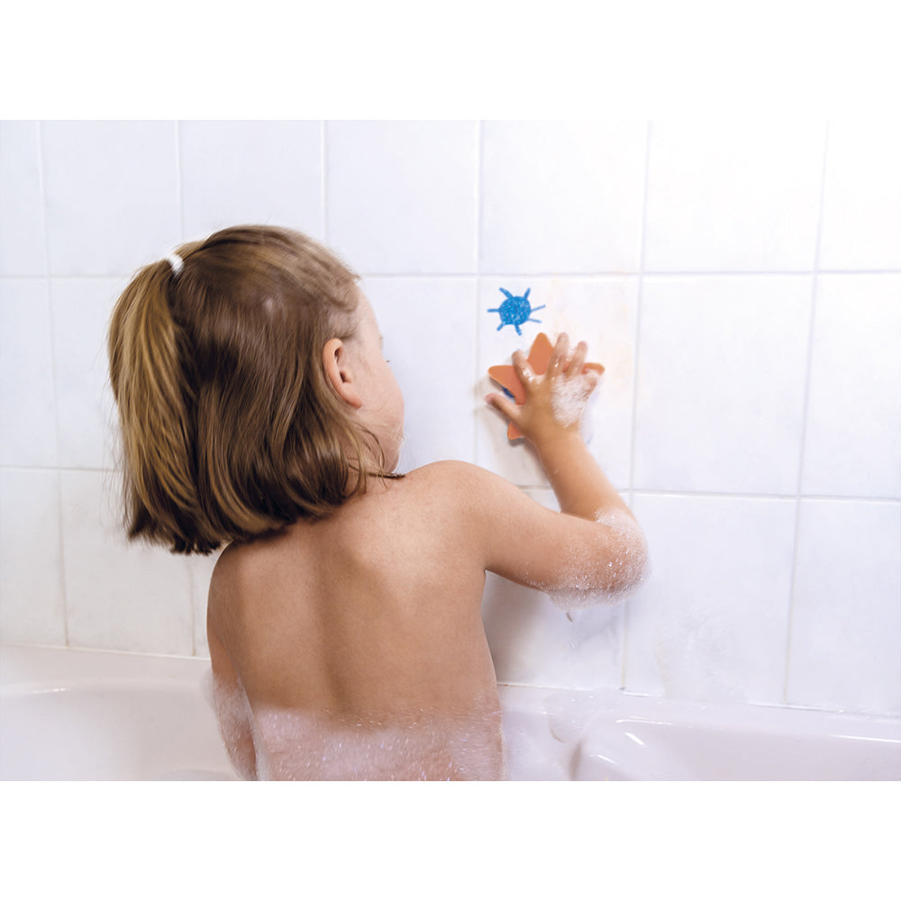 Janod Coloring In The Bath