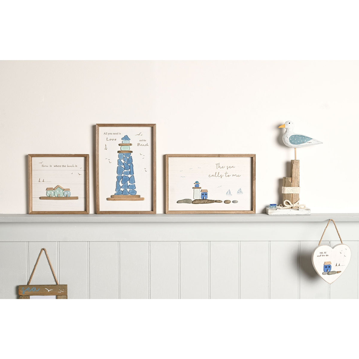Love Life By The Sea Driftwood with Sea Glass - Seagull 21cm