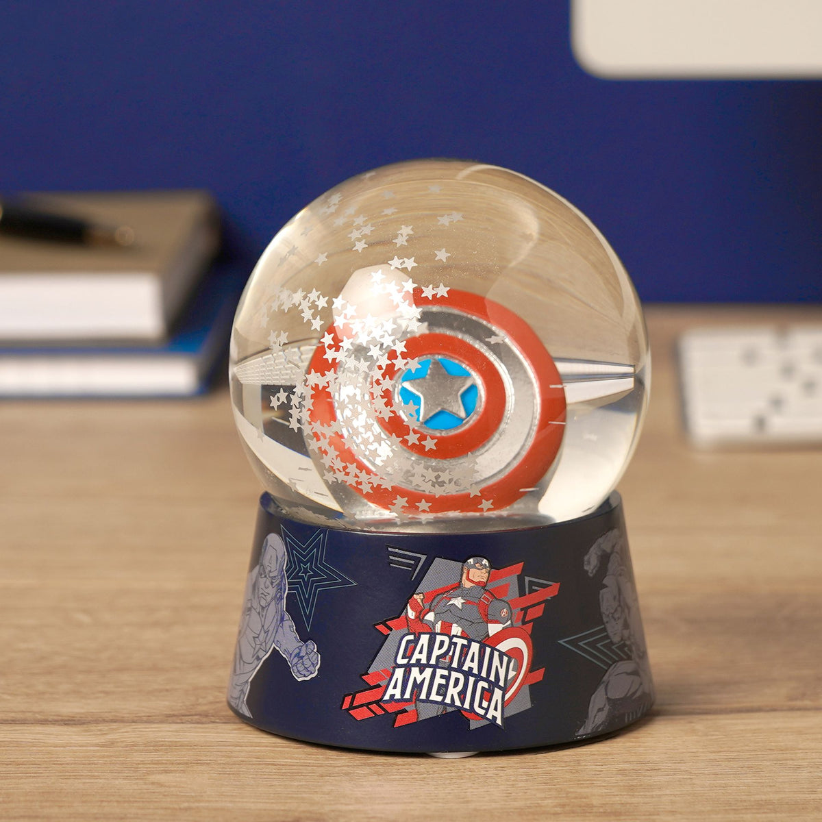 Marvel The Avengers Waterball - Captain America
