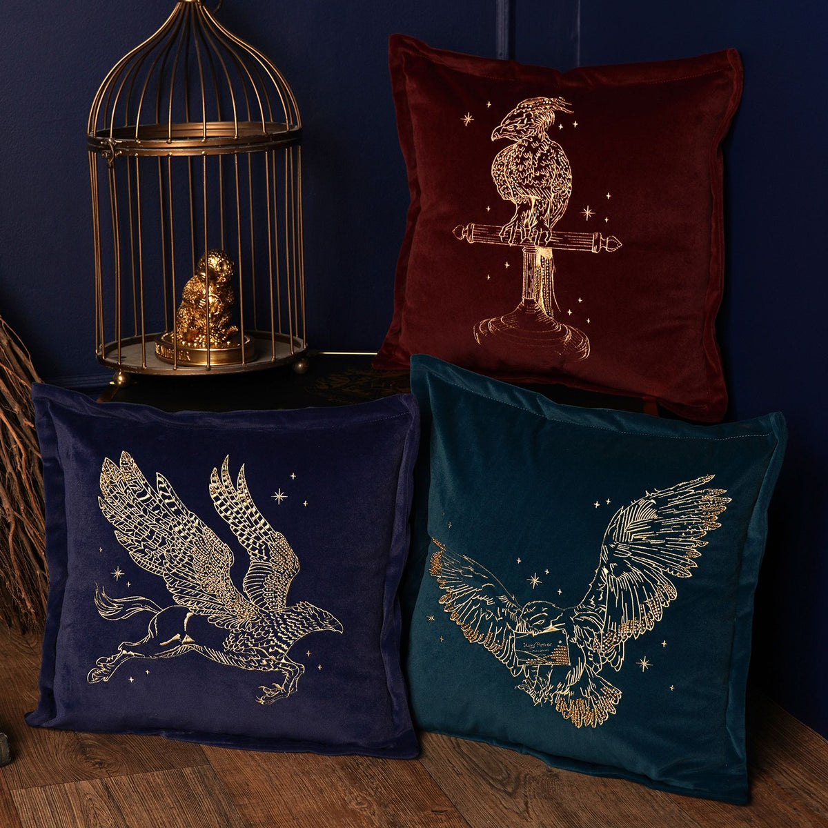 Harry Potter Alumni Velvet Cushion 43cm - Hedwig
