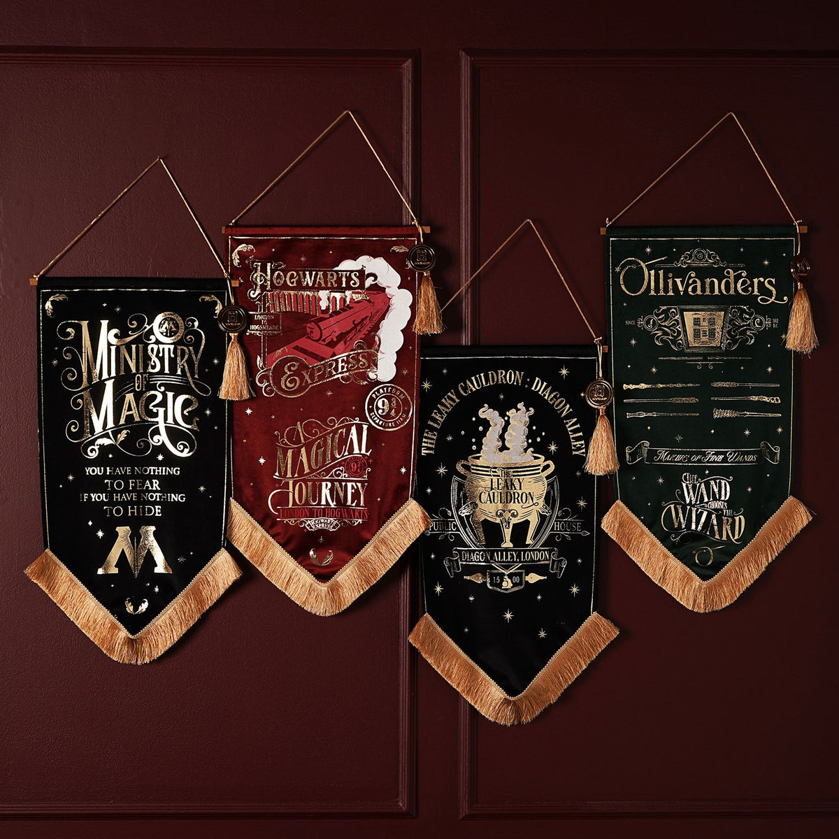Warner Bros Harry Potter Alumni Banner - Hogwarts Express
